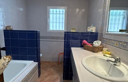 Reventa - Villa - San Miguel de Salinas - Urbanizaciones