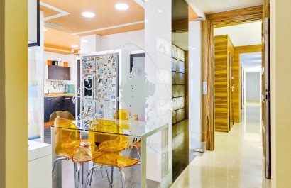 Resale - Apartment / flat - Torrevieia - Center