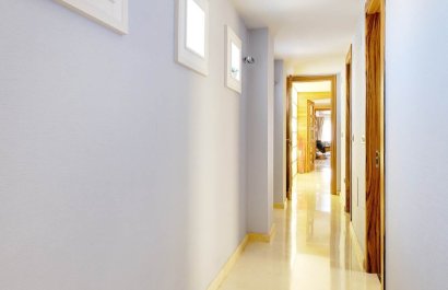 Resale - Apartment / flat - Torrevieia - Center