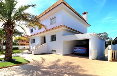 Resale - Villa - Orihuela Costa - Campoamor