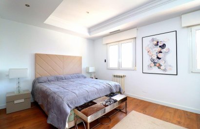 Resale - Villa - Orihuela Costa - Campoamor