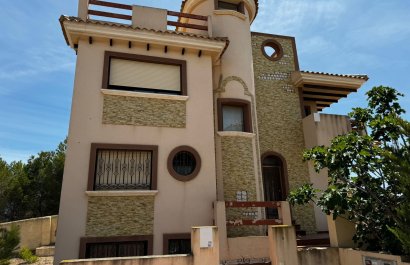Resale - Villa - Orihuela Costa - Villamartín