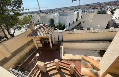 Resale - Villa - Orihuela Costa - Villamartín