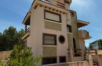 Resale - Villa - Orihuela Costa - Villamartín