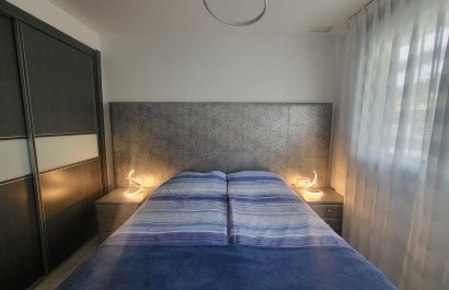 Resale - Apartment / flat - Torrevieia - Punta Prima