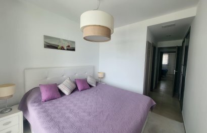 Resale - Apartment / flat - Torrevieia - Punta Prima