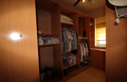 Resale - Villa - Torrevieia - Punta Prima