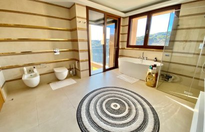 Resale - Apartment / flat - Benahavís - La Quinta