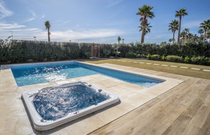 Resale - Villa - Estepoa - New Golden Mile