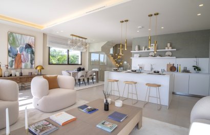 Resale - Villa - Estepoa - New Golden Mile