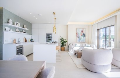 Resale - Villa - Estepoa - New Golden Mile