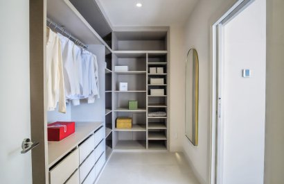 Resale - Villa - Estepoa - New Golden Mile