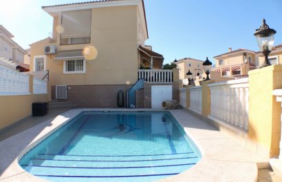 Resale - Villa - La Nucía - Urbanizaciones