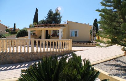 Resale - Villa - Alfas del Pí - Urbanizaciones