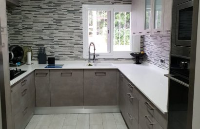 Resale - Villa - Alfas del Pí - Urbanizaciones