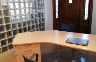 Resale - Townhouse / Duplex / Corner - Alfas del Pí - Colonia Escandinavia-Cautivador