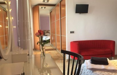 Resale - Townhouse / Duplex / Corner - Alfas del Pí - Colonia Escandinavia-Cautivador