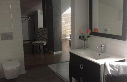 Resale - Townhouse / Duplex / Corner - Alfas del Pí - Colonia Escandinavia-Cautivador