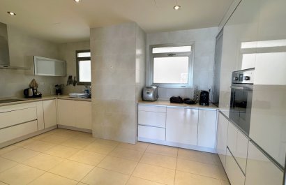 Resale - Apartment / flat - Orihuela Costa - La Zenia