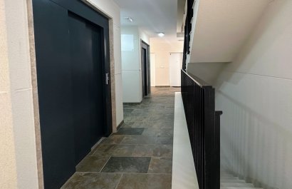 Resale - Apartment / flat - Orihuela Costa - La Zenia