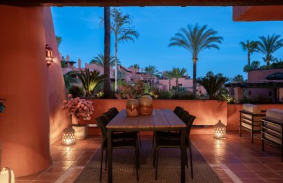 Resale - Apartment / flat - Estepoa - New Golden Mile