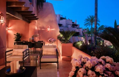 Resale - Apartment / flat - Estepoa - New Golden Mile