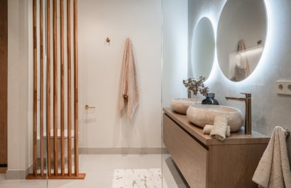 Resale - Apartment / flat - Estepoa - New Golden Mile