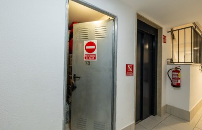 Resale - Apartment / flat - Orihuela Costa - Villamartín