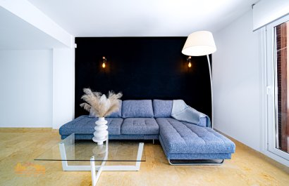 Resale - Apartment / flat - Punta Prima