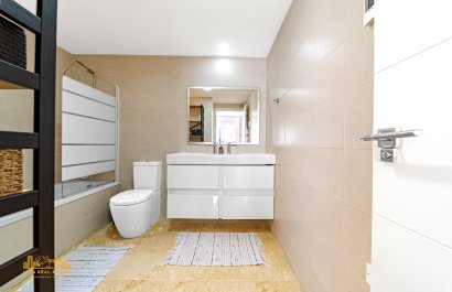 Resale - Apartment / flat - Punta Prima