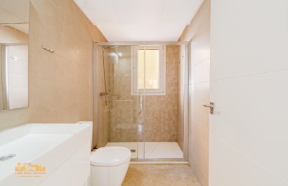 Resale - Apartment / flat - Punta Prima