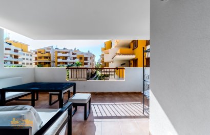 Resale - Apartment / flat - Punta Prima