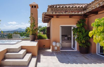 Resale - Apartment / flat - Marbella - Nueva Andalucía