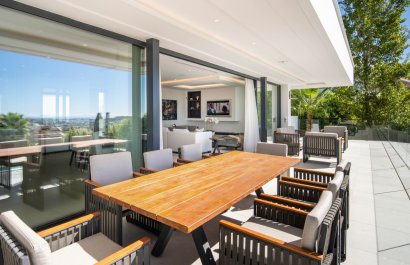 Resale - Villa - Marbella - Nueva Andalucía