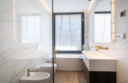 Resale - Villa - Marbella - Nueva Andalucía