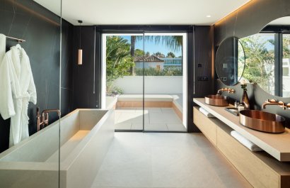 Resale - Villa - Marbella - Nueva Andalucía