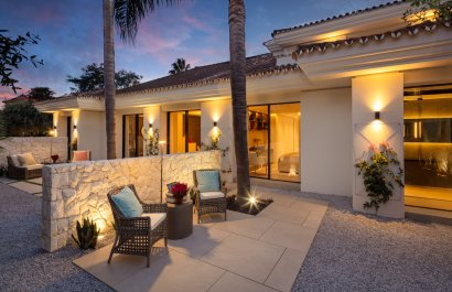 Resale - Villa - Marbella - Nueva Andalucía