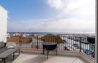 Resale - Apartment / flat - Marbella - Puerto Banús