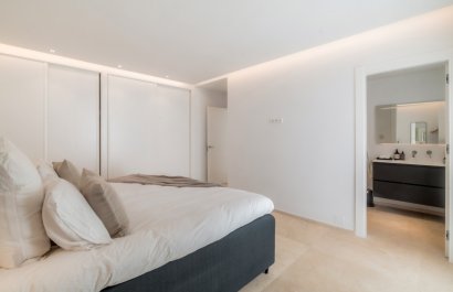 Resale - Apartment / flat - Marbella - Puerto Banús
