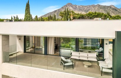 Resale - Villa - Marbella - Nagueles