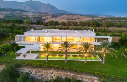 Resale - Villa - Malaga - Casares
