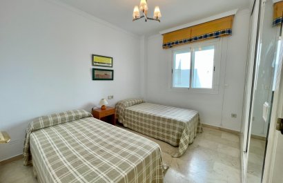 Resale - Apartment / flat - Marbella - Puerto Banús