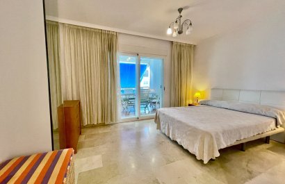 Resale - Apartment / flat - Marbella - Puerto Banús