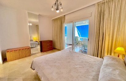 Resale - Apartment / flat - Marbella - Puerto Banús