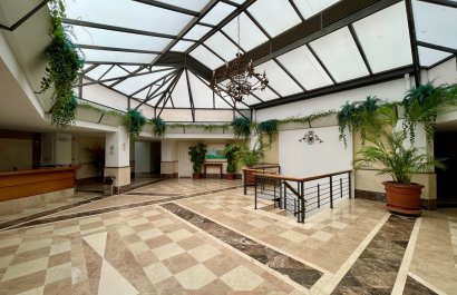 Resale - Apartment / flat - Marbella - Puerto Banús