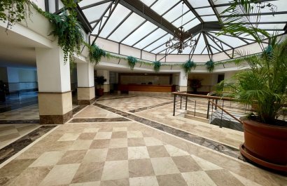 Resale - Apartment / flat - Marbella - Puerto Banús