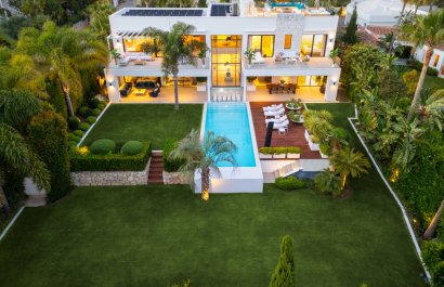 Resale - Villa - Marbella - East Marbella