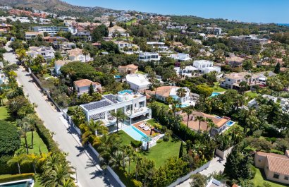 Resale - Villa - Marbella - East Marbella