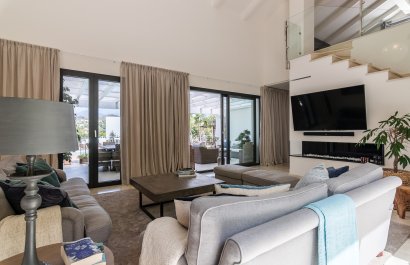 Resale - Villa - Marbella - Nueva Andalucía