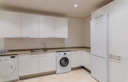 Resale - Villa - Marbella - Nueva Andalucía